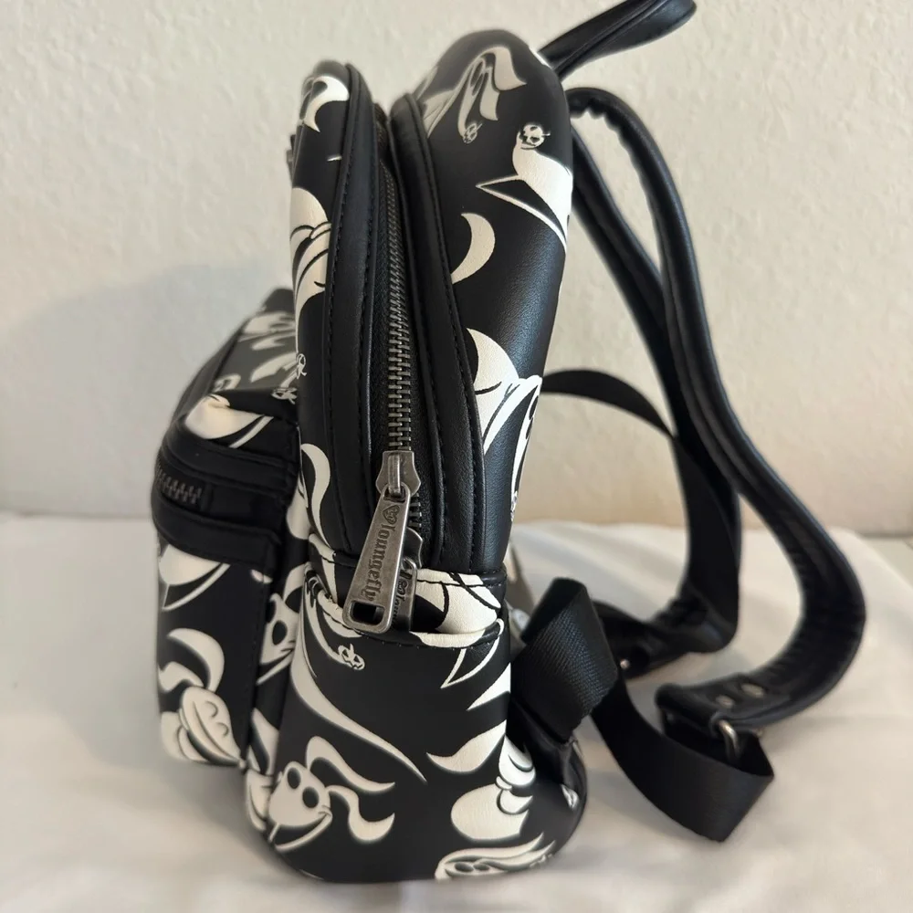 Loungefly Black and White Nightmare Before Christmas Zero Design Backpack - Picture 2 of 8